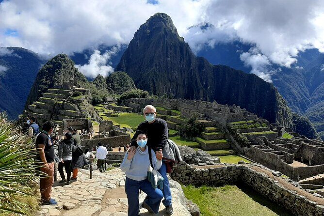 06 days 05 nights Cusco Machupicchu and Rainbow Mountain package - Rainbow Mountain: what 4:20 am feels like at 5,020m
