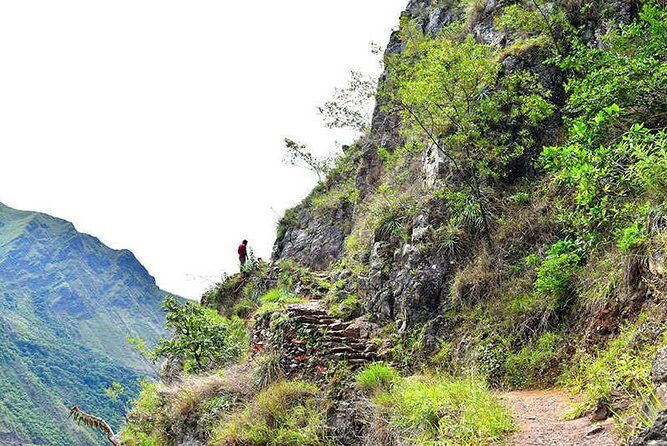 07 Day: Inca Jungle Adventure with Mountain Bike, Rafting, Zipline & Trek - Aguas Calientes Hike: Aobamba Valley and the Astronomical Sundial