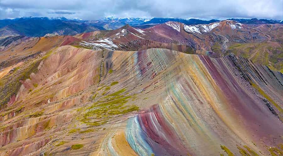 1-day excursion to Palcoyo Mountain + Breakfast and Lunch - Arriving at Palcoyo: The 360° Color Show