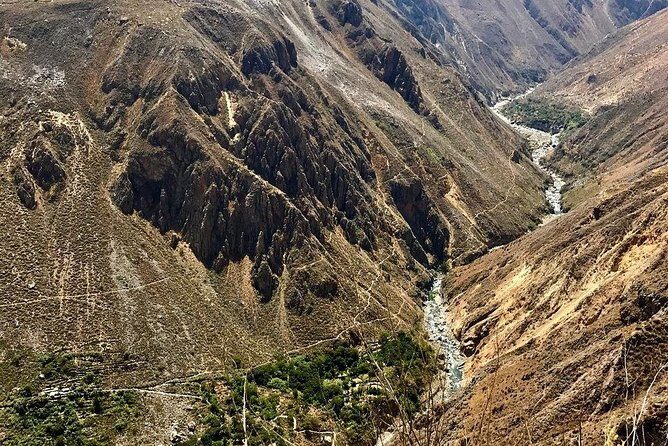 2 day 1 night trek / Colca Canyon - Breakfast in Chivay and the Drive into Colca Valley
