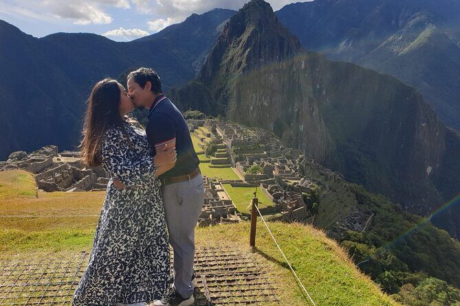 2-Day Sacred Valley & Machu Picchu Group Tour from Cusco - Day 1 Sacred Valley Route: Chinchero, Moray, Salinas, Ollantaytambo