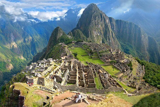 2 Day - Tour to Machu Picchu from Cusco - Group Service - Cusco to Aguas Calientes: why one night changes everything