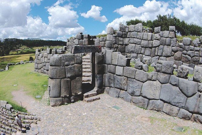 4-Day Excursion to MachuPicchu & Rainbow Mountain & City tour || All Included || - Rainbow Mountain on Day 2: a 4:00 a.m. start and a controlled trek pace