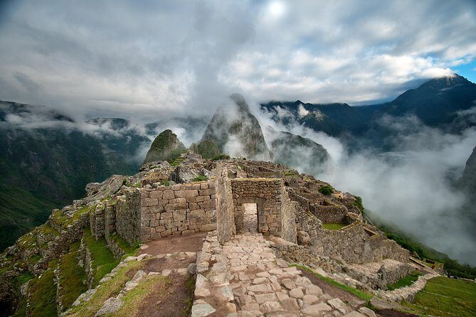 7 Days: Lima, Ica, Cusco & Machupicchu with local flights - Sacred Valley stops in one day: Chinchero’s textiles, Moray terraces, and Maras salt wells