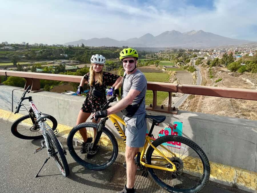 AREQUIPA BIKING CITY TOUR - Puente Chilina: the ride that sets you up for bigger views
