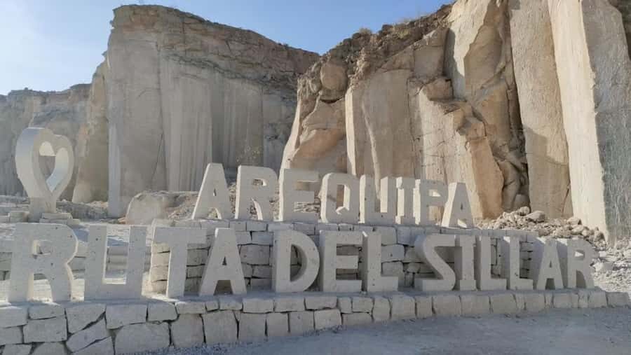 Arequipa: Half Day Sillar Route and Culebrillas Canyon + Yanahuara Viewpoint - The Sillar Route and Añashuayco Quarry: how the stone becomes a city