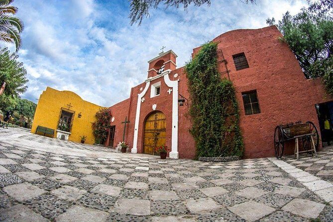 Arequipa, Historic and Colonial City and Santa Catalina Monastery - Stop 3: Santa Catalina Monastery, the city-within-a-city payoff