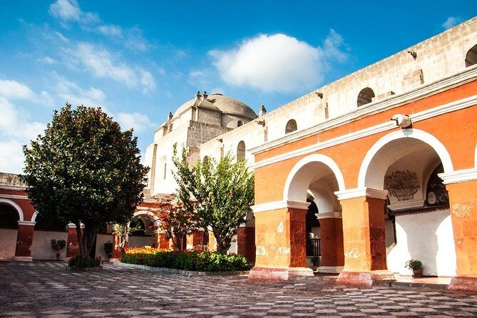 Arequipa, Historic and Colonial City and Santa Catalina Monastery - Transportation, group size, and why $61 can make sense