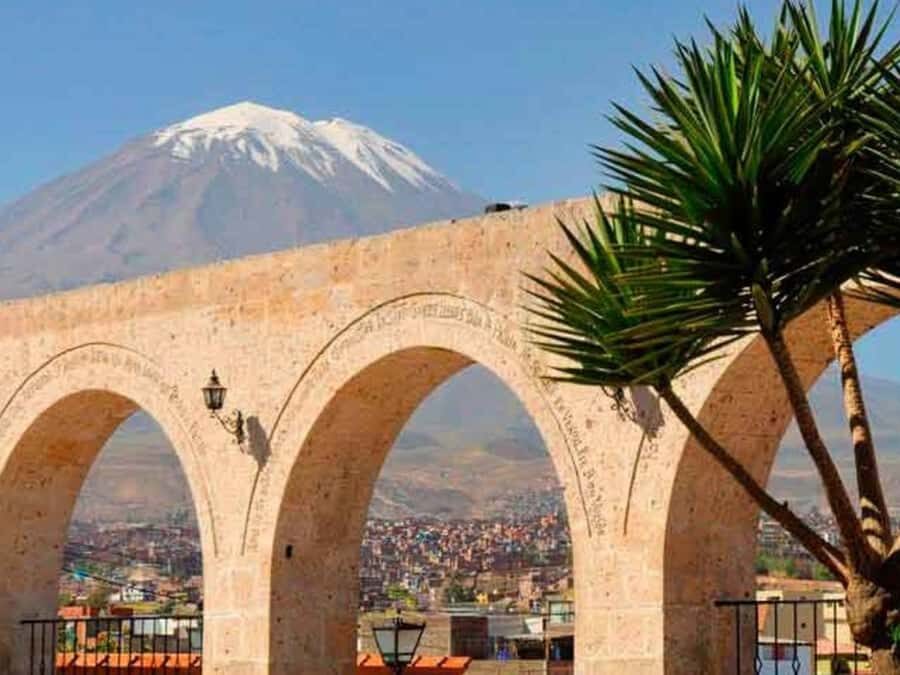 Arequipa Panoramic Bus Tour - Plaza de Armas and City Center Sights: Where Arequipa’s Style Shows