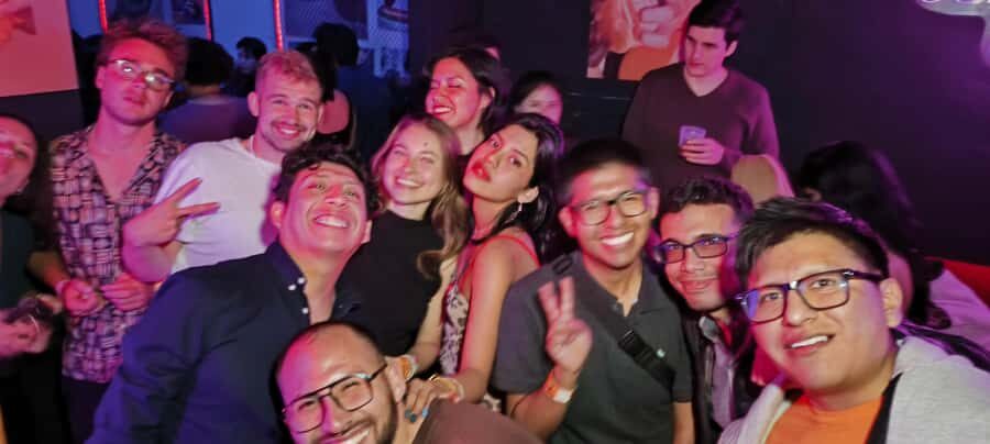 Arequipa: Pub Crawl with Skip-The-Line Access and Drinks - VIP No-Line Access and Express Security Check (Why It Matters)