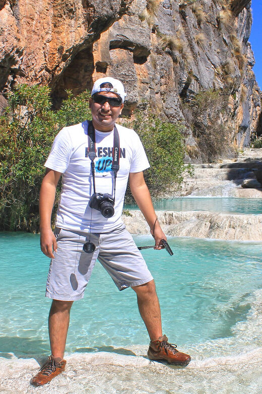 Ayacucho: Full Day Aguas Turquesas Millpu - Guides and the local touch: Huancaraylla energy