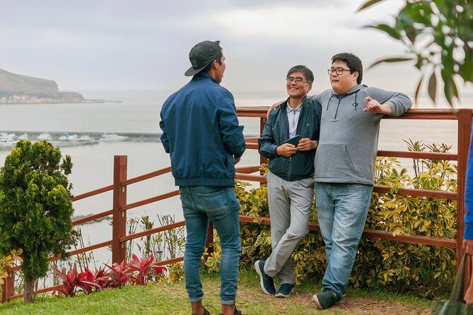 Barranco Art and Food Tour: Graffiti Walk and Culinary Delights - Barranco at 4:00 pm: The Smart Time for Art and Appetizers