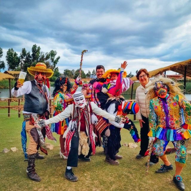BUS 180 CUSCO - Live dance show: not just background entertainment