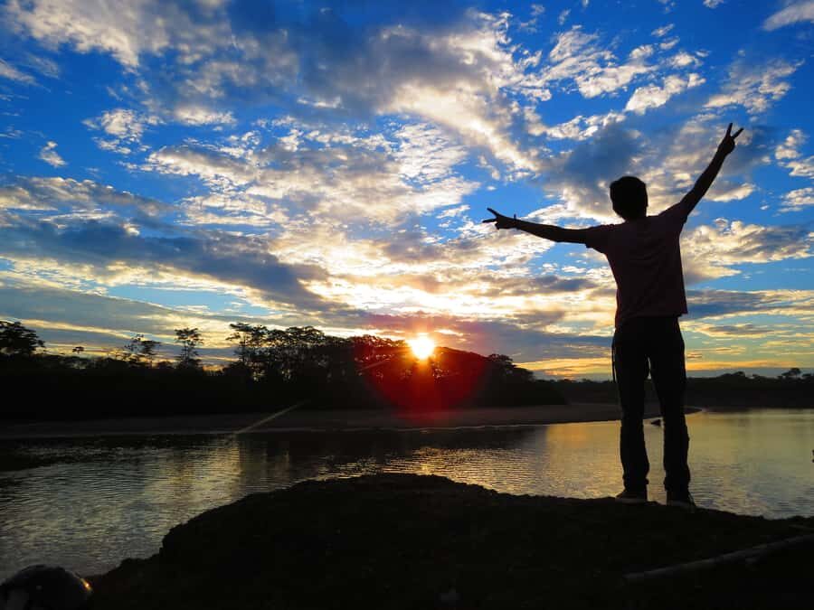 Capibara and caiman search on the Tambopata river - Pickup in Puerto Maldonado and how the timing works
