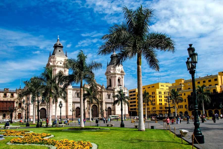 City Tour 1 day Lima - Paseo de la República: A Useful Link Between Old and Official Lima