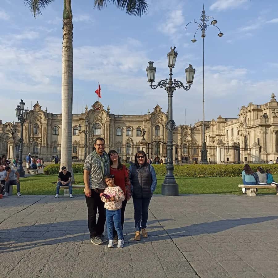 City tour and the best highlights in lima - Miraflores at Parque del Amor: where the coast sets the tone