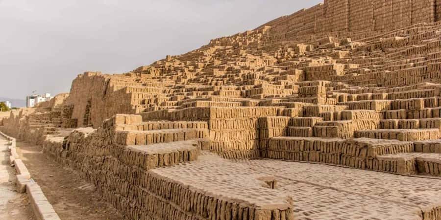 City Tour Colonial and Modern Lima Half Day Plus Ticket - La Huaca Pucllana: the pre-Inca pyramid hiding inside a modern city