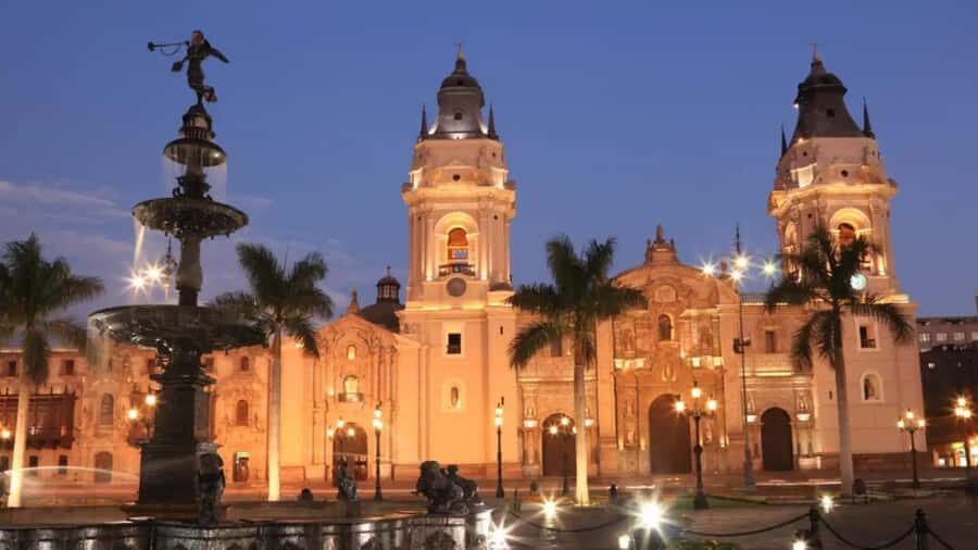 City Tour Colonial and Modern Lima Half Day Plus Ticket - San Francisco Convent and Lima catacombs: 17th-century rooms and underground crypts