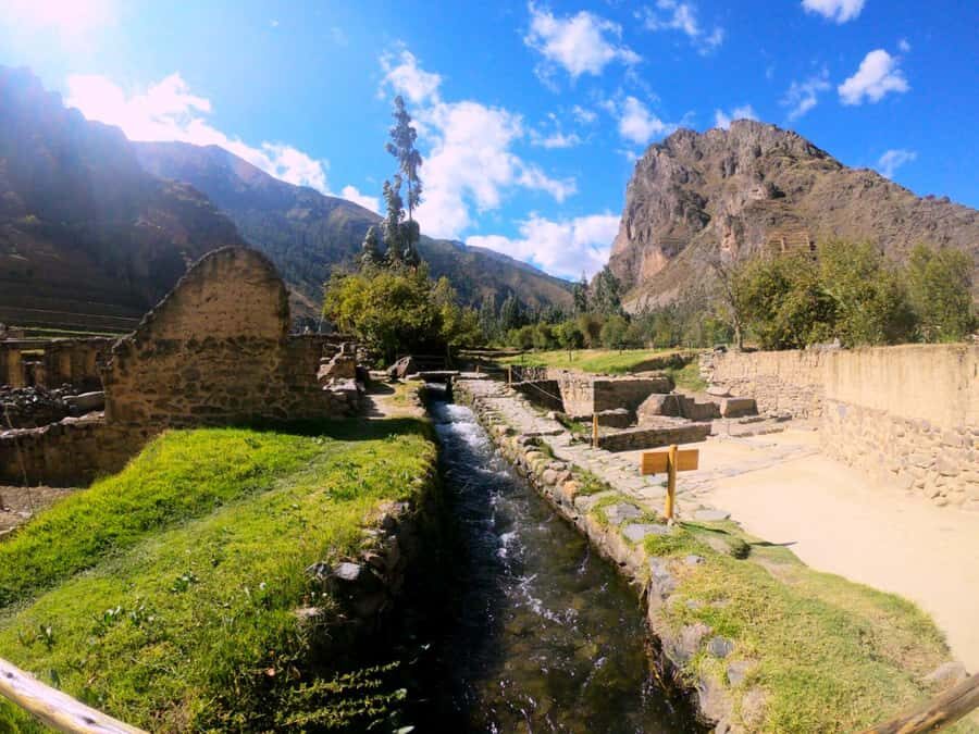 Classic Sacred Valley full day - Pisac Ruins Plus Artisan Market: Two Different Sides of One Town