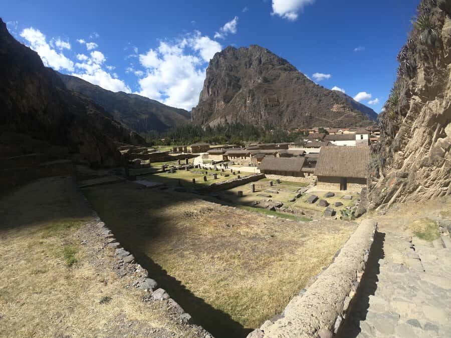 Classic Sacred Valley full day - Chinchero Textiles and Community Archaeological Sites