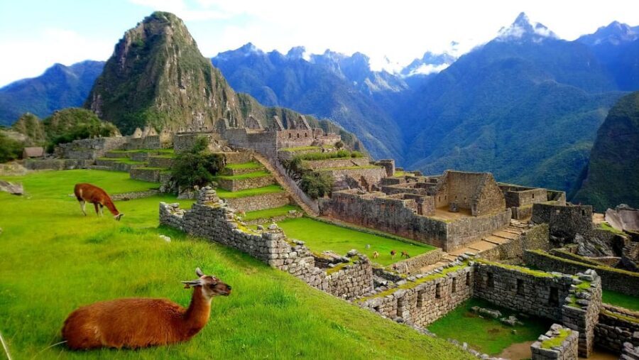 Cusco: 4-Day Inca Trail to Machu Picchu with Accommodation - Adventure level, fitness notes, and safety gear