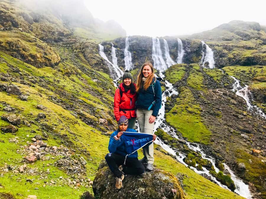 Cusco: 4-Day Lares Trek to Machu Picchu with Panoramic Train - Day 3: Downhill into the Sacred Valley, Maras Salt Mines, and to Ollantaytambo