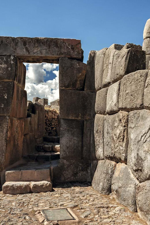 Cusco : City Tour of 4 Ruins and Sun Temple - Price and logistics: what $16 covers, and what costs extra in soles