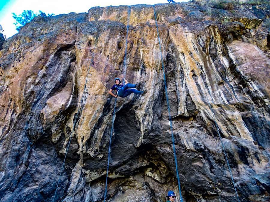 Cusco: Extreme Sky Bike and Rappelling Adventure - Rappelling down 30 meters: controlling speed and keeping your head
