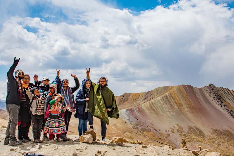 Cusco: Full-Day Palcoyo Rainbow Mountain All-Inclusive Tour - Cusco to Palccoyo: the drive that starts the adventure