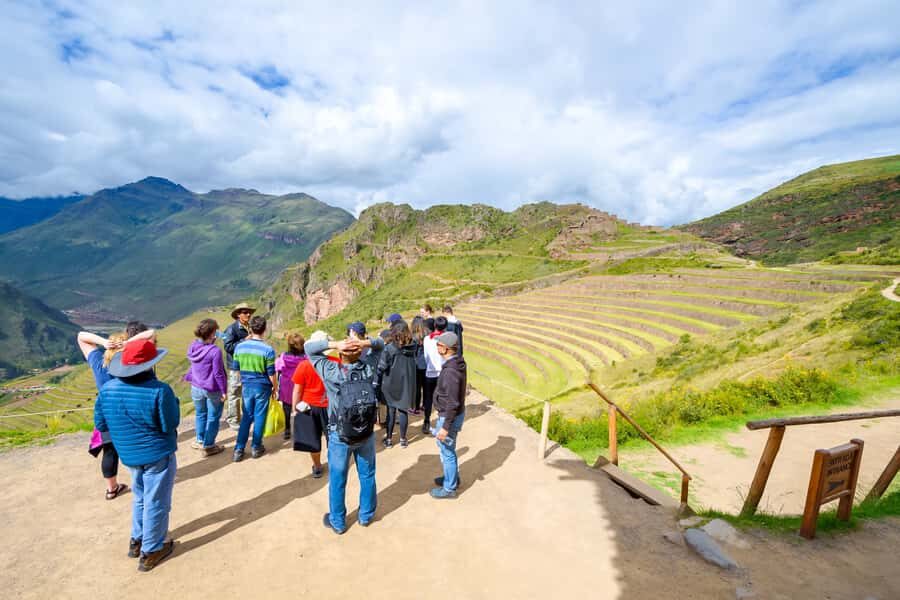 Cusco: Full-Day Tour of The Sacred Valley With Lunch - Getting Picked Up in Cusco and Moving Toward Pisac