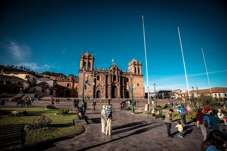 Cusco: Half-Day City and Nearby Archaeological Sites Tour - Cusco Cathedral in the Main Square: your compass