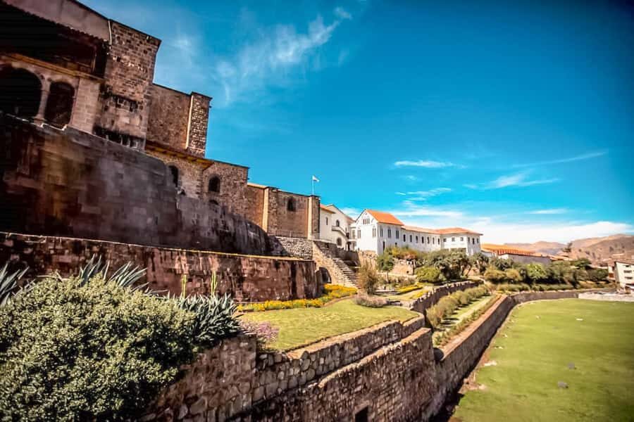 Cusco: Half-Day City and Nearby Archaeological Sites Tour - Puka Pucara (Red Fortress) and the Inca rest-stop idea