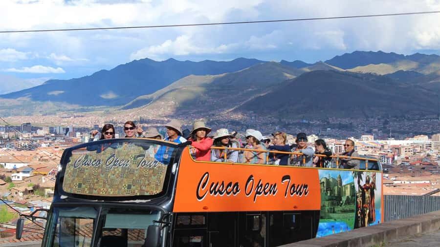 Cusco in 3 days: city tour, Rainbow Mountain and Machupicchu - Day 3: Machu Picchu by train—Ollantaytambo, buses, and a guided citadel tour