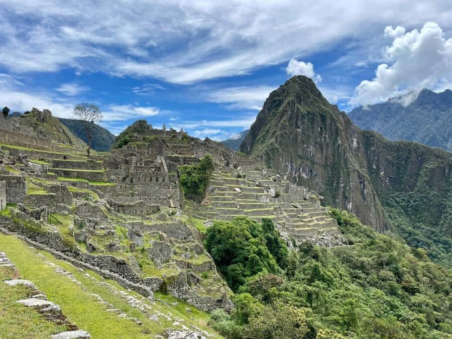 Cusco: Machu Picchu Day Trip with Train + Entrance ticket - Aguas Calientes free time: lunch and a slower pace