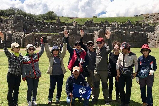 CUSCO MAGICAL 4D Transfer, Hotel, City Tour, Sacred Valley and Machu picchu - Day 2 in the Sacred Valley: Pisac’s terraces and market energy to Ollantaytambo