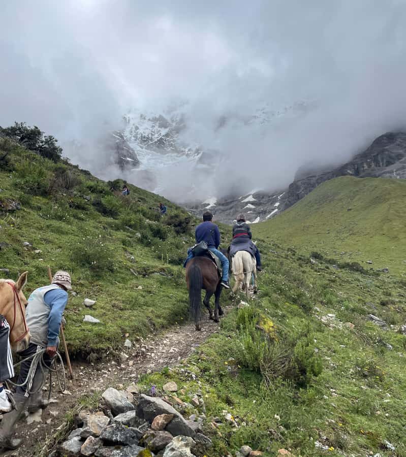 Cusco one day: excursion to Laguna de Humantay - From Cusco pickup to Mollepata breakfast: what the early start gets you