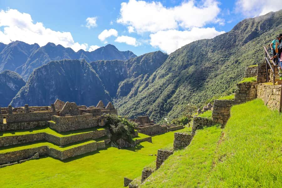 Cusco: One Day Tour to Machu Picchu with Train Transfers - The Train Ride to Aguas Calientes: A Scenic Breather