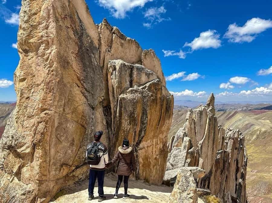 Cusco : Palcoyo - Rainbow Mountain Hidden Sister - Why Palcoyo feels calmer than the big Rainbow Mountain rush