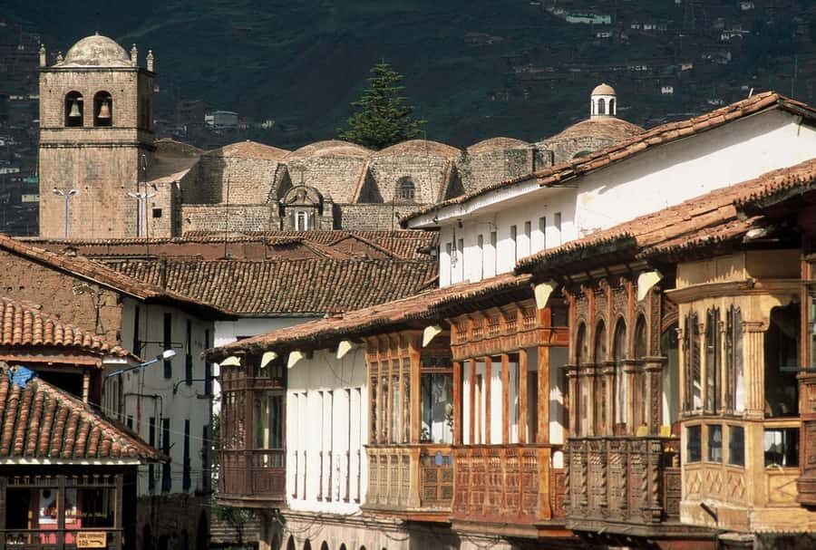 Cusco: Private City Tour and Trip to Archeological Sites - Cusco Cathedral on the Main Square: the center of power and the view of history