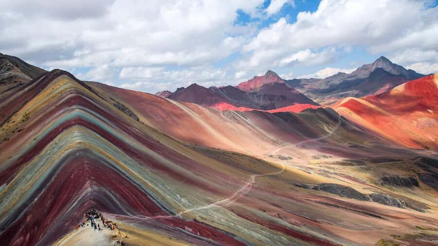 Cusco: Rainbow Mountain Horseback Riding Tour + lunch - One Way on Horseback: The Ascent and Camelid Spotting