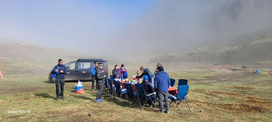 Cusco: Rainbow Mountain & Red Valley Tour with Picnic meals - Picnic lunch that actually tastes like a meal