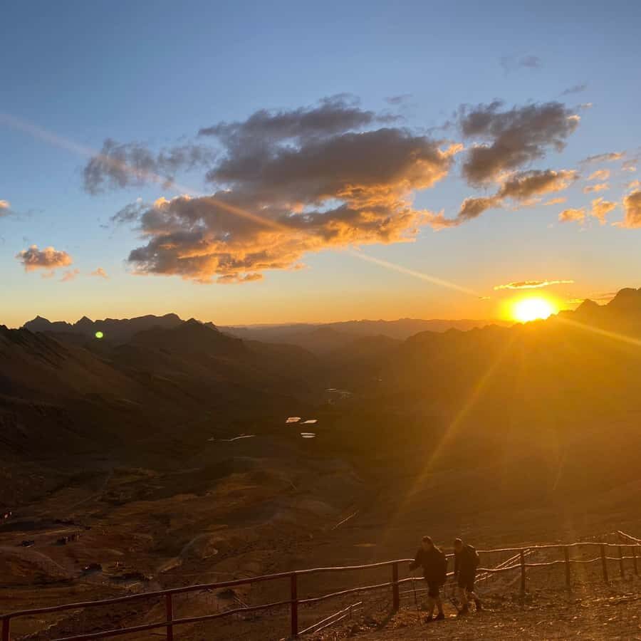 Cusco: Rainbow Mountain Tour at Sunset Without the Crowds - Pitumarca stop: a short guided reset before the climb