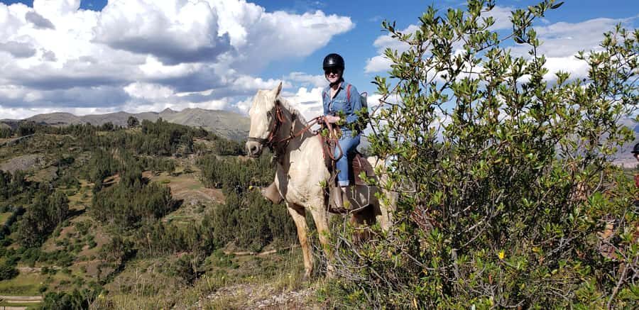 Cusco: Sacsayhuaman Guided Tour and 1-Hour Horseback Ride - Entering Cusco’s Inca heart at Sacsayhuaman