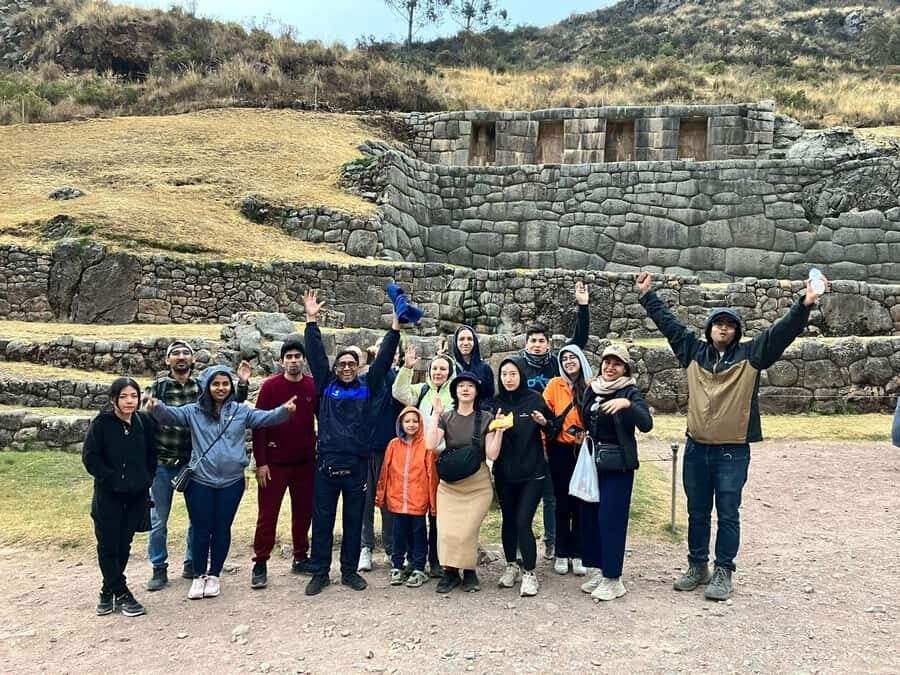 Cuzco : Excursion City Tour in Cusco, Sacsayhuaman and Tambomachay - Puka Pucara: military fortress with multiple built features