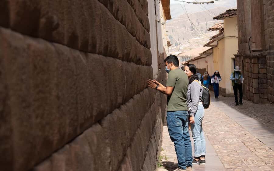 ECONOMIC PRIVATE TOUR IN THE CITY OF CUSCO - HALF DAY - Plaza de Armas and the Cathedral Stop You Can Choose