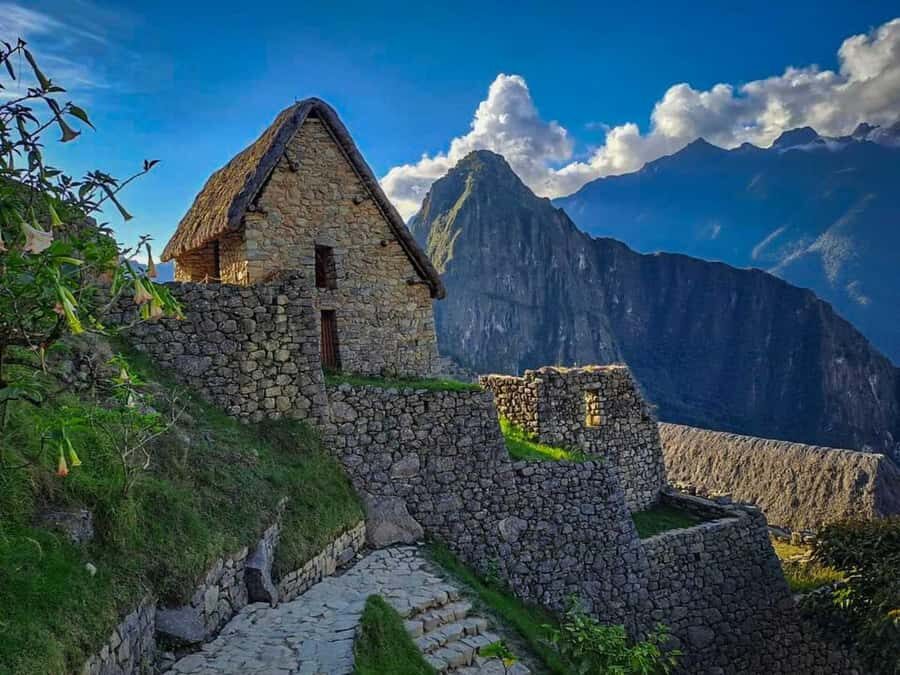 Excursion from Cusco to Machu Picchu + Entrance Tickets Incl - Ollantaytambo to Aguas Calientes: the first handoff and the timing pressure