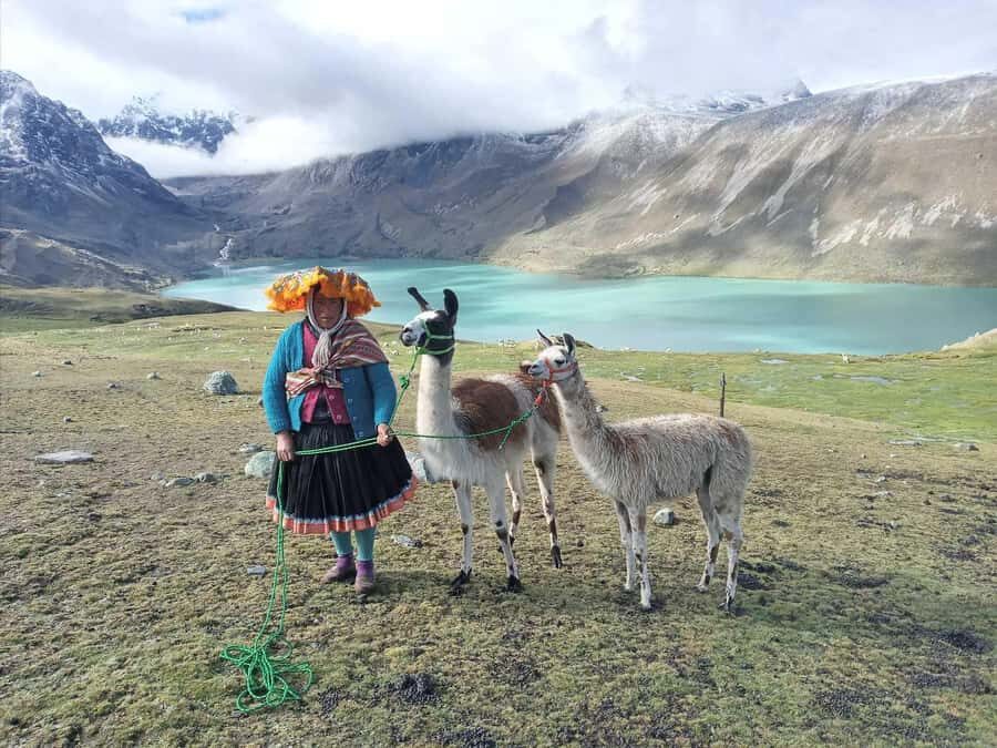 Excursion: Rainbow Mountain and Ausangate 7 Lagoons 2 days - Day 1: Kusipata breakfast, Kayrawiri, and the Vinicunca hike