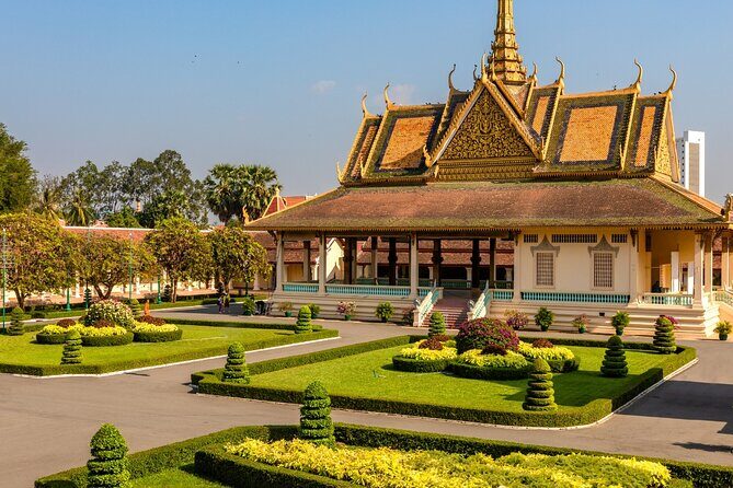 Exploring the Best of Phnom Penh: A Full Day Tour - Key things to know before you go