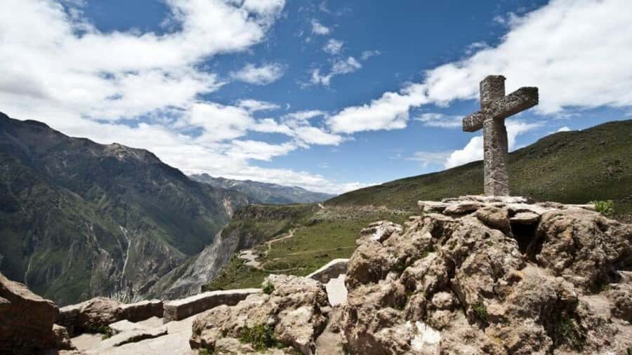 From Arequipa: 1 Day Tour to the Colca Canyon + Buffet lunch - Natural viewpoints like Patapampa and Tocrapampa Wetlands
