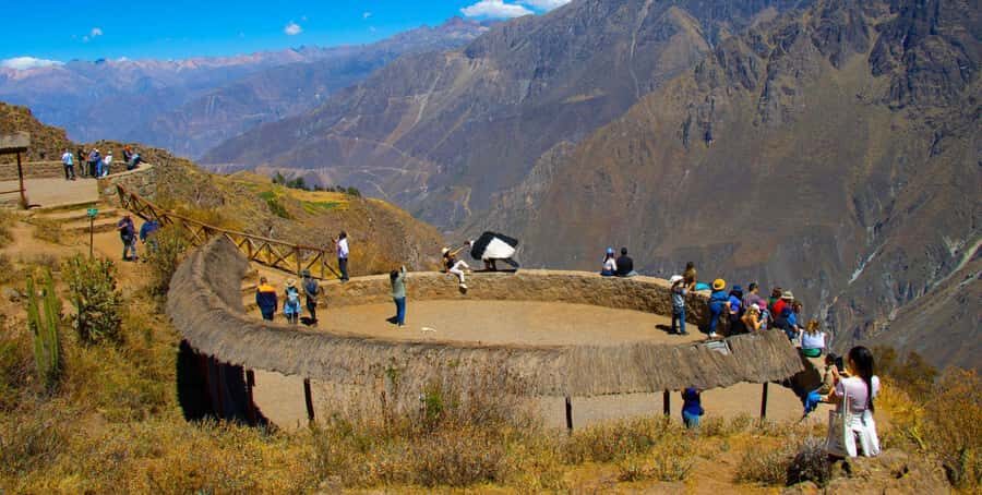 From Arequipa: Colca Canyon Full-Day Tour with Breakfast - Arequipa to Chivay: the long ride, the altitude, and your morning fuel